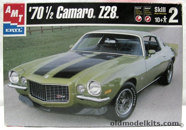 AMT 1/25 Chevrolet 1970 1/2 Camaro Z28, 30086 plastic model kit